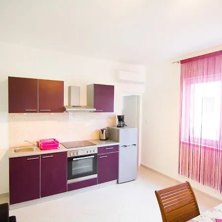 Kirby Apartment Krk Town