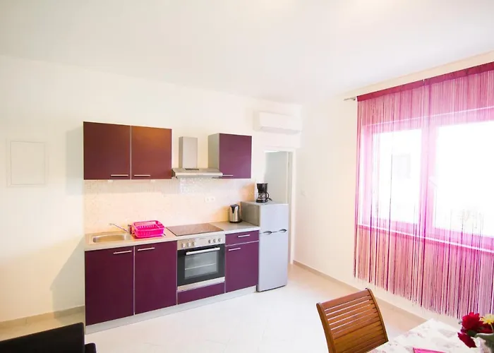 Kirby Apartment Krk Town